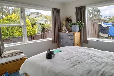 Photo of property in 20a Eastview Grove, Normandale, Lower Hutt, 5010