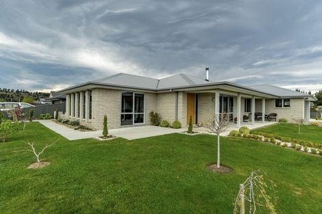 Photo of property in 2 Quail Close, Alexandra, 9320