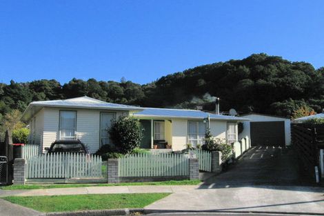 Photo of property in 20 Kumeroa Grove, Wainuiomata, Lower Hutt, 5014