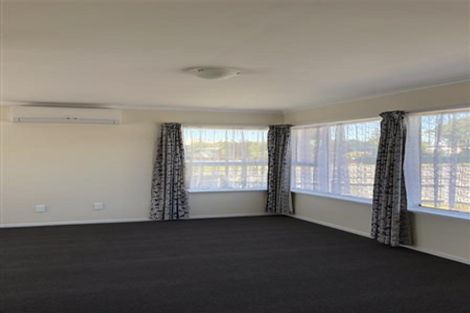 Photo of property in 21 Mako Mako Road, Levin, 5510