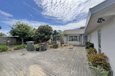 Photo of property in 6 Waylen Place, Burswood, Auckland, 2013