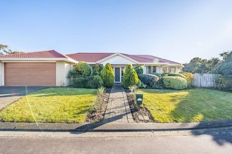 Photo of property in 7 Mariners Way, Whitby, Porirua, 5024