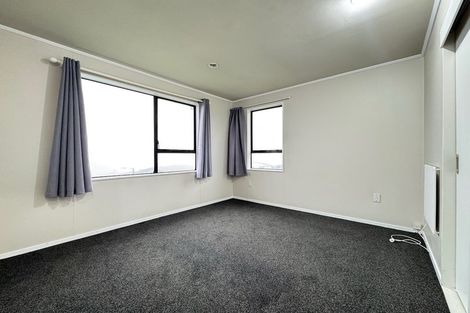Photo of property in 15 Rice Crescent, Newlands, Wellington, 6037