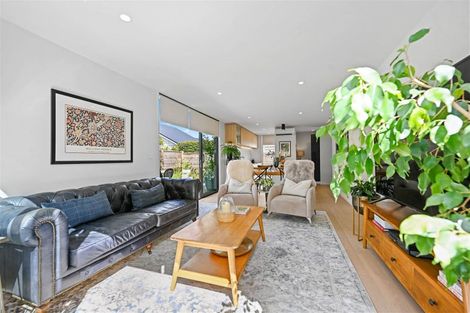 Photo of property in 23u2 Strowan Avenue, Fairfield, Hamilton, 3214