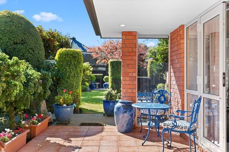 Photo of property in 5 Amesbury Mews, Avonhead, Christchurch, 8042