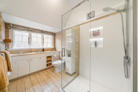 Photo of property in 291 Fergusson Drive, Heretaunga, Upper Hutt, 5018