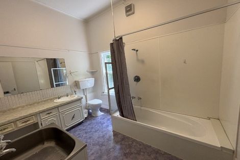 Photo of property in 20 Washington Avenue, Brooklyn, Wellington, 6021