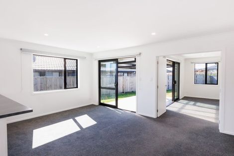 Photo of property in 26 Sardinia Grove, Fitzherbert, Palmerston North, 4410