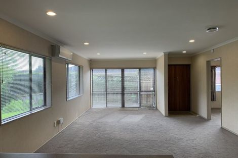 Photo of property in Waimanu Bay Village, 11/1 Piriti Drive, Te Atatu Peninsula, Auckland, 0610