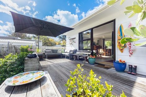Photo of property in 13 Forest Road, Raumati South, Paraparaumu, 5032
