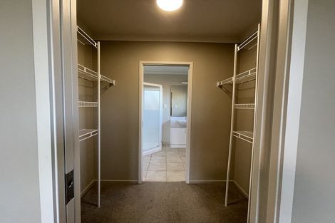 Photo of property in 14 Springtide Place, Red Beach, 0932