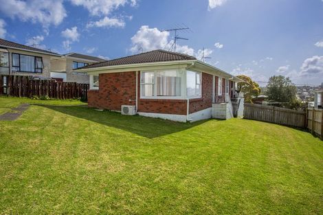 Photo of property in 2/18 Anne Road, Hillcrest, Auckland, 0627