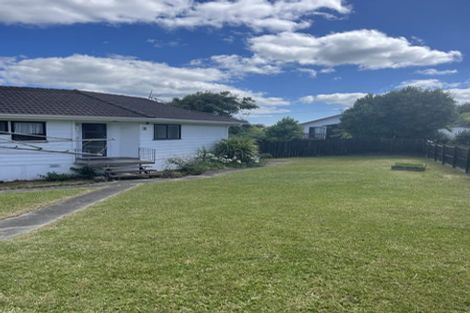 Photo of property in 11 Santiago Crescent, Unsworth Heights, Auckland, 0632