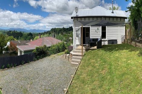 Photo of property in 16 Kiwi Road, Taihape, 4720