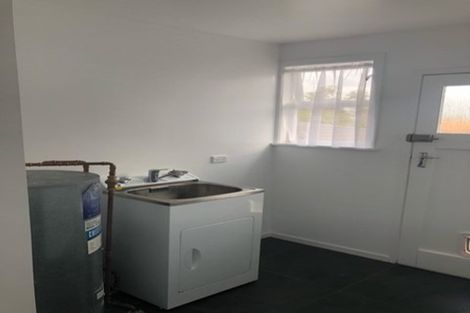 Photo of property in 11 Kotuku Street, Te Atatu Peninsula, Auckland, 0610