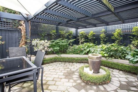 Photo of property in 11 Cricklewood Place, Avonhead, Christchurch, 8042