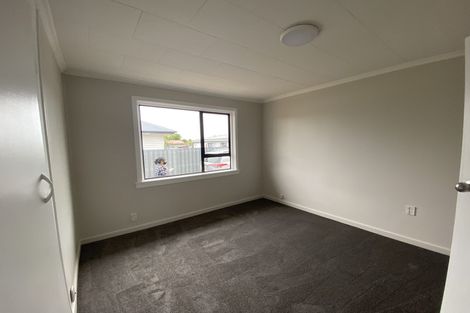 Photo of property in 21 Griffiths Avenue, Linwood, Christchurch, 8062