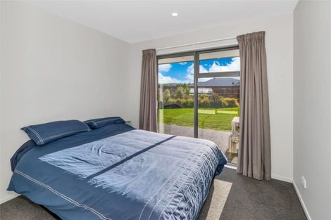 Photo of property in 2 Paradise Way, Amberley, 7410