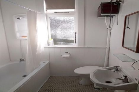 Photo of property in 59 Overtoun Terrace, Hataitai, Wellington, 6021