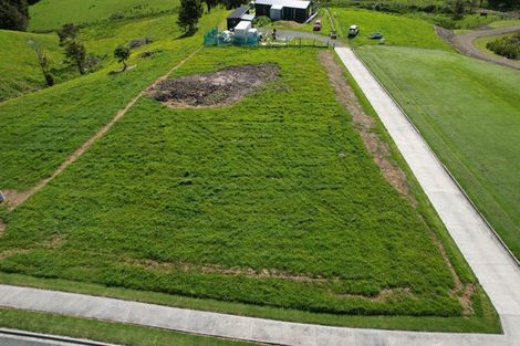 Photo of property in 18 Arahanga Road, Paparoa, 0571