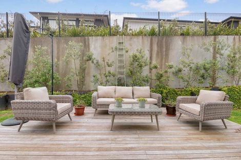 Photo of property in 4 Ian Gordon Lane, Orewa, 0931