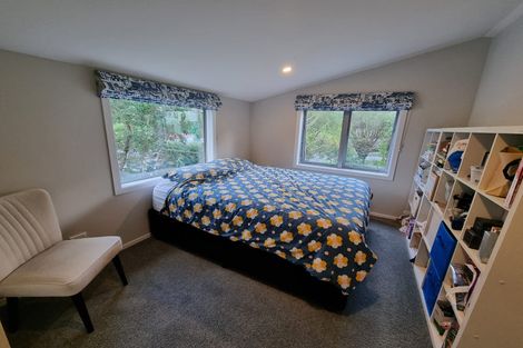 Photo of property in 61u1 Black Rock Road, Newlands, Wellington, 6037