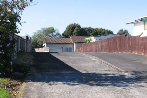 Photo of property in 17 Bodi Place, Te Atatu South, Auckland, 0610