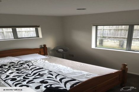 Photo of property in 76 Keri Vista Rise, Papakura, 2110