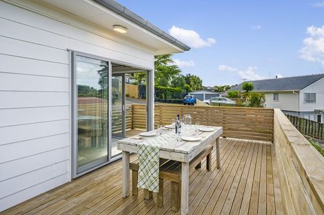 Photo of property in 76 Alabaster Drive, Papatoetoe, Auckland, 2025