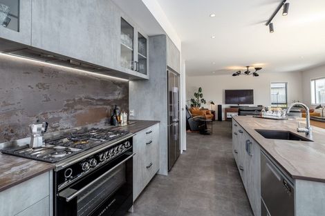 Photo of property in 16 Plains Avenue, Masterton, 5810