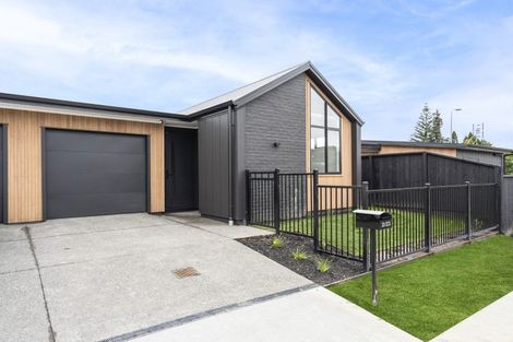 Photo of property in 23u2 Challinor Street, Pukete, Hamilton, 3200