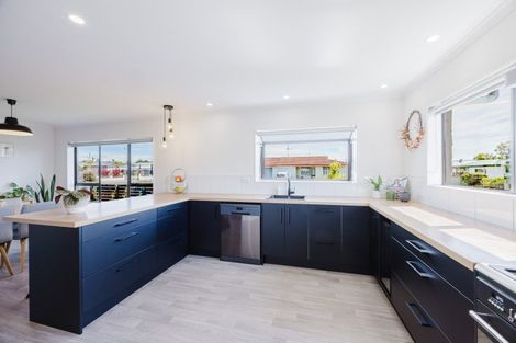 Photo of property in 2 Willow Grove, Waipukurau, 4200