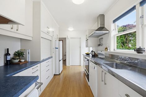 Photo of property in 20 Pembroke Street, Tawa, Wellington, 5028