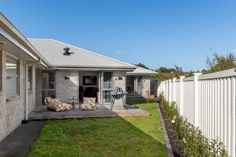 Photo of property in 86 Pakanga Grove, Pyes Pa, Tauranga, 3112