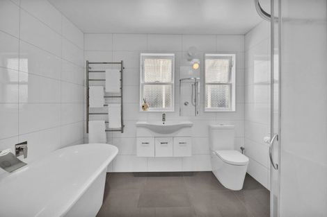 Photo of property in 10 Seymour Street, Waitara, 4320