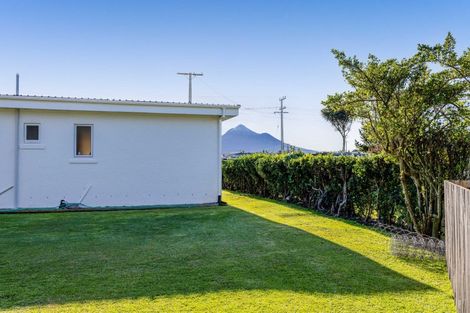 Photo of property in 62 Gisborne Terrace, Opunake, 4616