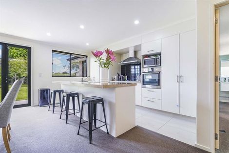 Photo of property in 92 Beerescourt Road, Beerescourt, Hamilton, 3200