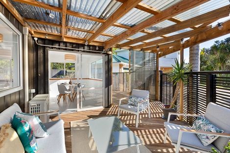 Photo of property in 107 Konini Road, Titirangi, Auckland, 0604