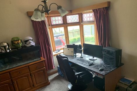 Photo of property in 68 Roberts Line, Kelvin Grove, Palmerston North, 4414