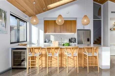 Photo of property in 58 Muri Road, Pukerua Bay, 5026