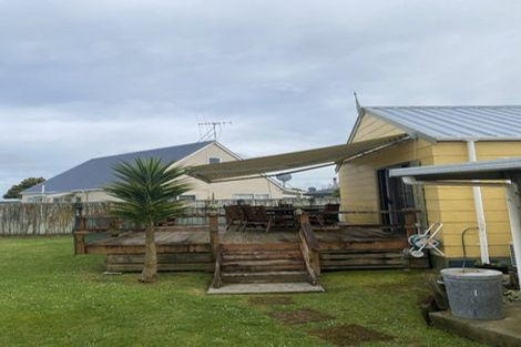 Photo of property in 10 Broadbelt Grove, Levin, 5510
