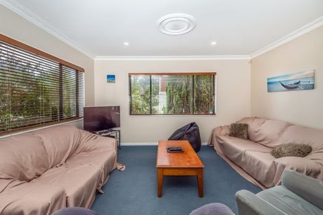 Photo of property in 49 College Road, Northcote, Auckland, 0627