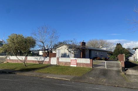 Photo of property in 58 Riverpark Crescent, Henderson, Auckland, 0610