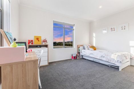 Photo of property in 7 Te Aho Matua Road, Hobsonville, Auckland, 0616