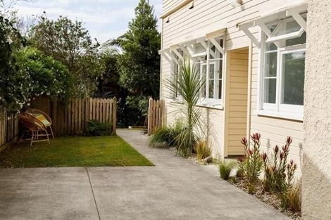Photo of property in 12 Tamar Street, New Plymouth, 4310