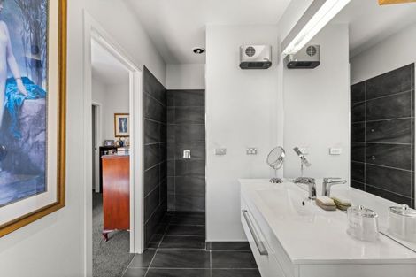 Photo of property in 24a Ferry Road, Clive, 4102