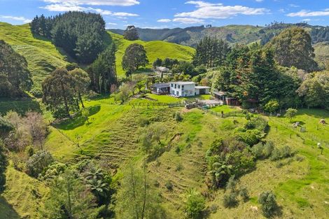 Photo of property in 105 Waterfall Road, Paraparaumu, 5032
