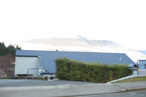 Photo of property in 6 Wye Place, Fernhill, Queenstown, 9300
