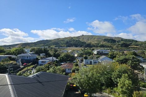 Photo of property in 9 Bell Street, Tawa, Wellington, 5028