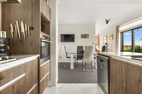 Photo of property in 13b Nellie Drive, Kumeu, 0810